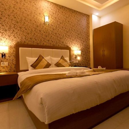 Hotel Yuvraj Grand Jabalpur Buitenkant foto