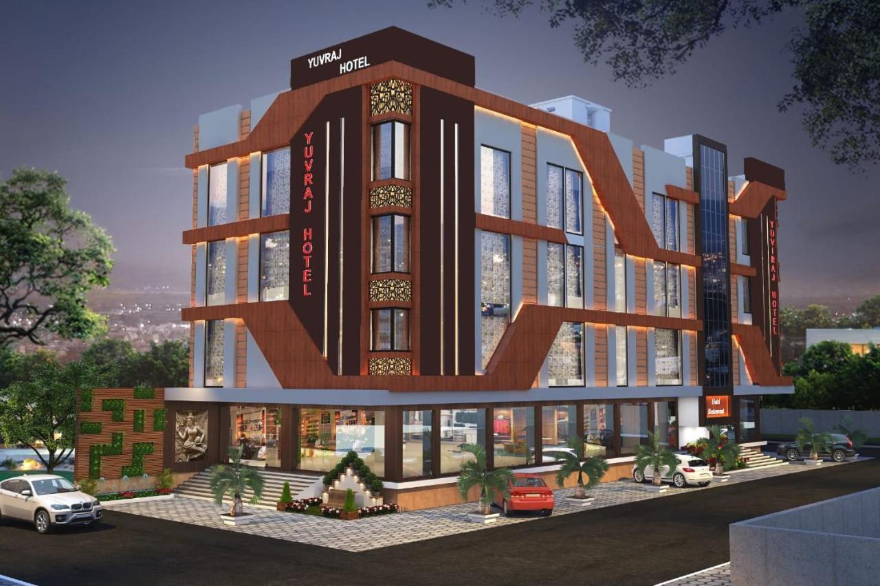 Hotel Yuvraj Grand Jabalpur Buitenkant foto