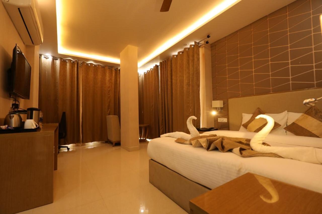 Hotel Yuvraj Grand Jabalpur Buitenkant foto