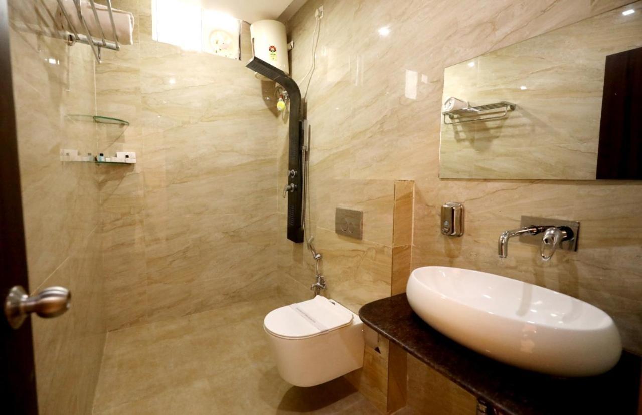 Hotel Yuvraj Grand Jabalpur Buitenkant foto